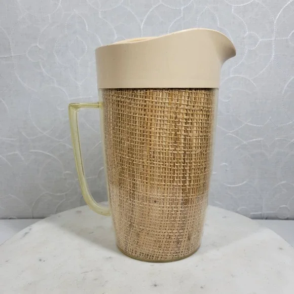Vintage Rafia Insulated Pitcher 4 Cups Woven Burlap MCM Tiki Boho Beach Pool - Picture 13 of 16